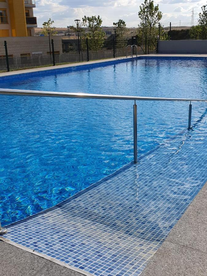 Apartamento Nuevo, Accesible Y Con Piscina !!! 살라망카 외부 사진